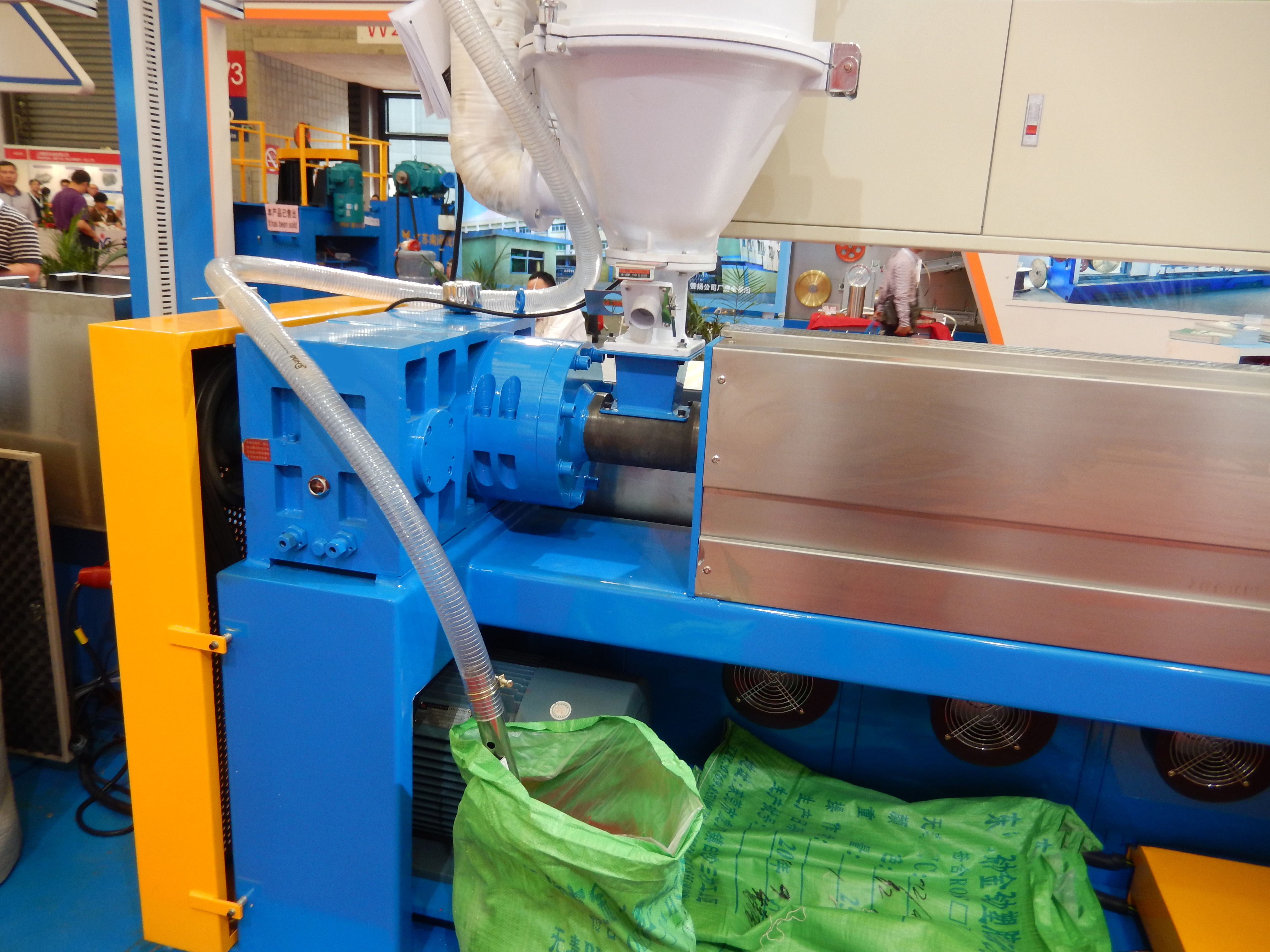 How to Select the Right Gearbox for Single Screw Plastic Extruder?